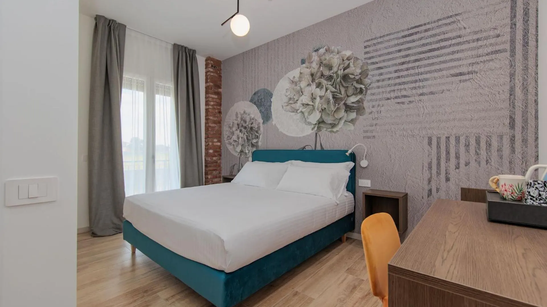 Ophelia Hotel Cazzago San Martino 4*,  Italia